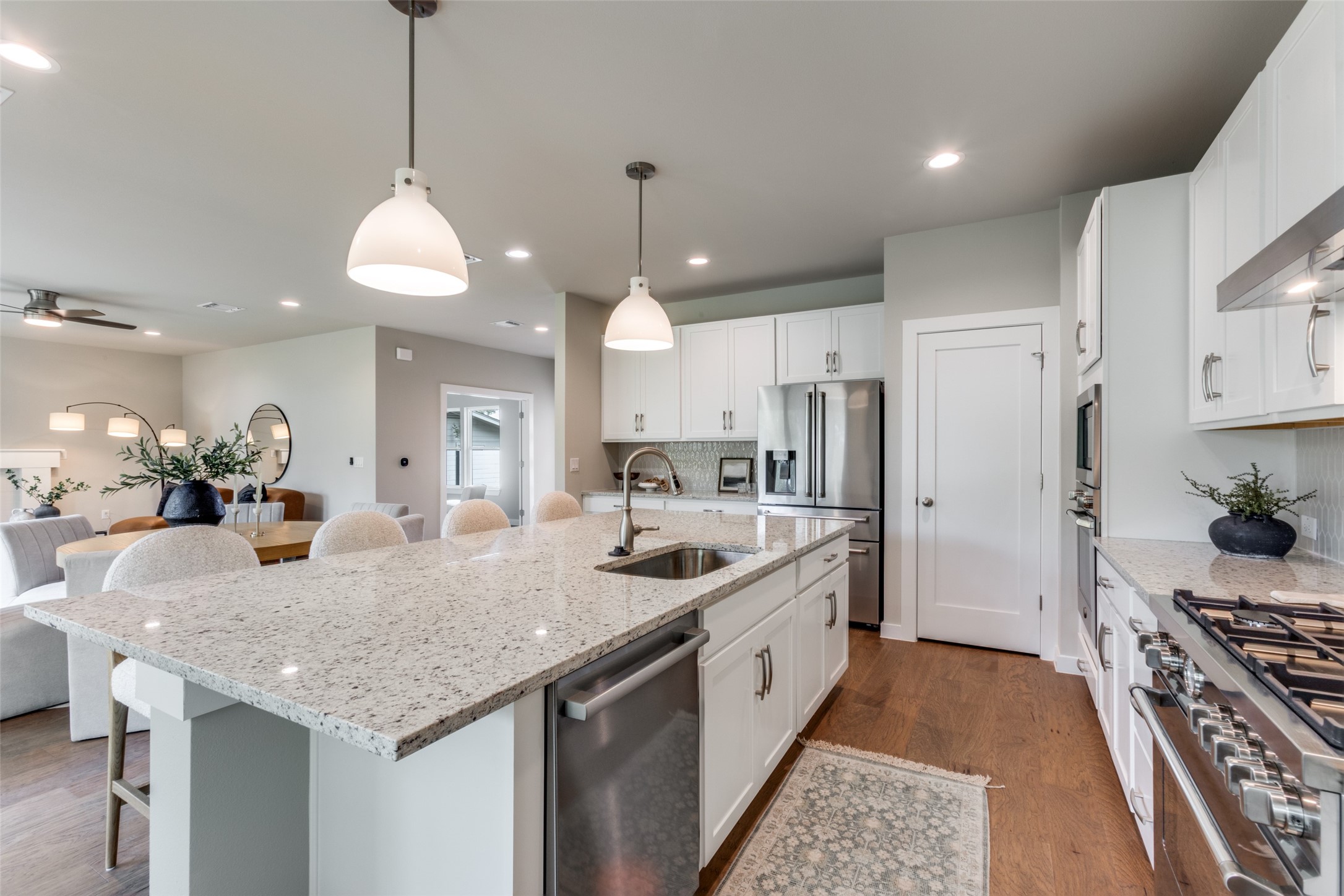8012 Gault Street Austin, TX 78757 - Photo 12 of 47