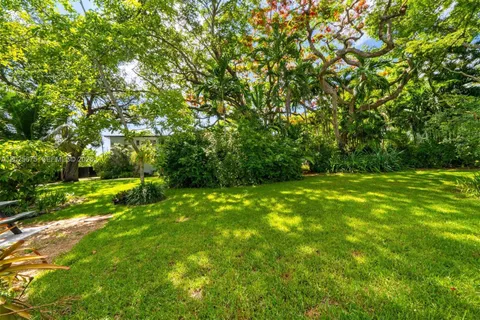 $350,000 | 5605 Southwest 80th Street, Unit 10D, Miami, FL 33143