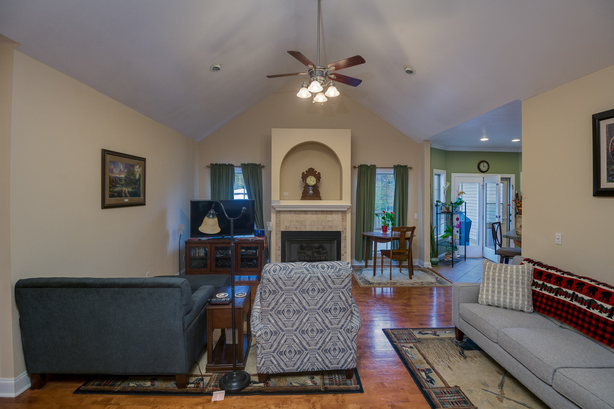 1989 Cook Road Tullahoma, TN 37388 - Photo 2 of 48 Gallery Image 2