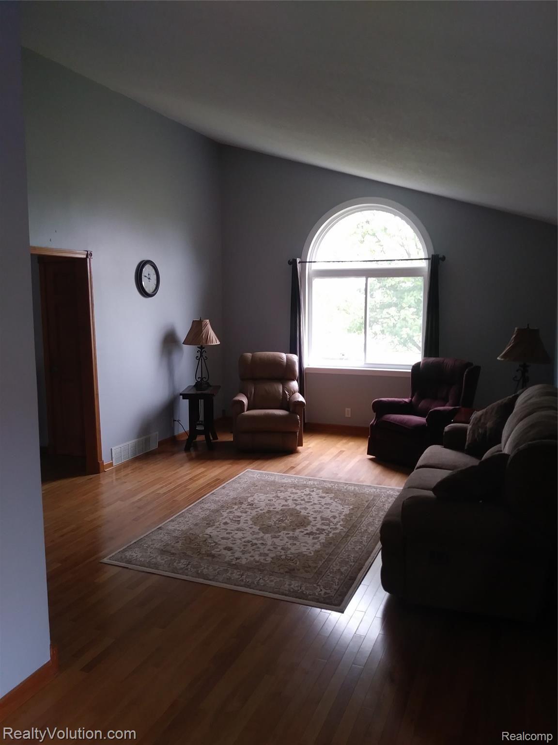 1362 North Genesee Road Burton, MI 48509 - Photo 39 of 43 20190617_114800.jpg