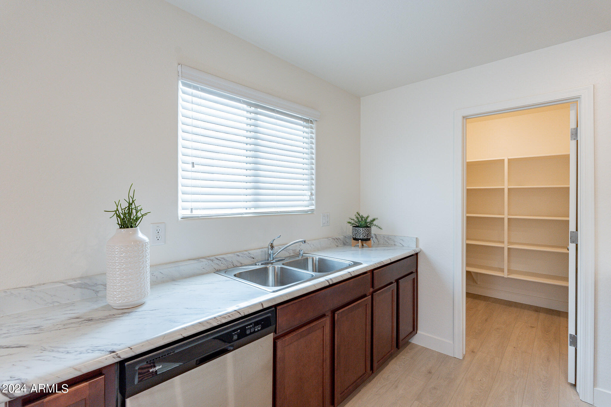 1753 Grenadine Road Phoenix, AZ 85040 - Photo 8 of 40 kitchen 5