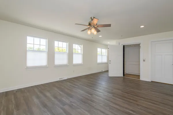 $2,350 | 205 Fox Street, Mukwonago, WI 53149