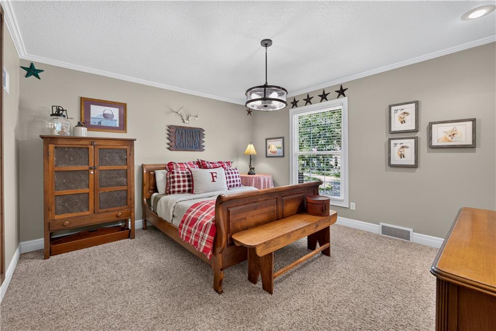 12816 Sagamore Road Leawood, KS 66209 - Photo 28 of 55