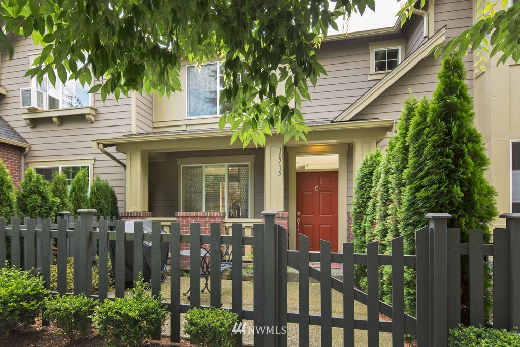 10715 Ross Road, Unit C Bothell, WA 98011 - Photo 3 of 23