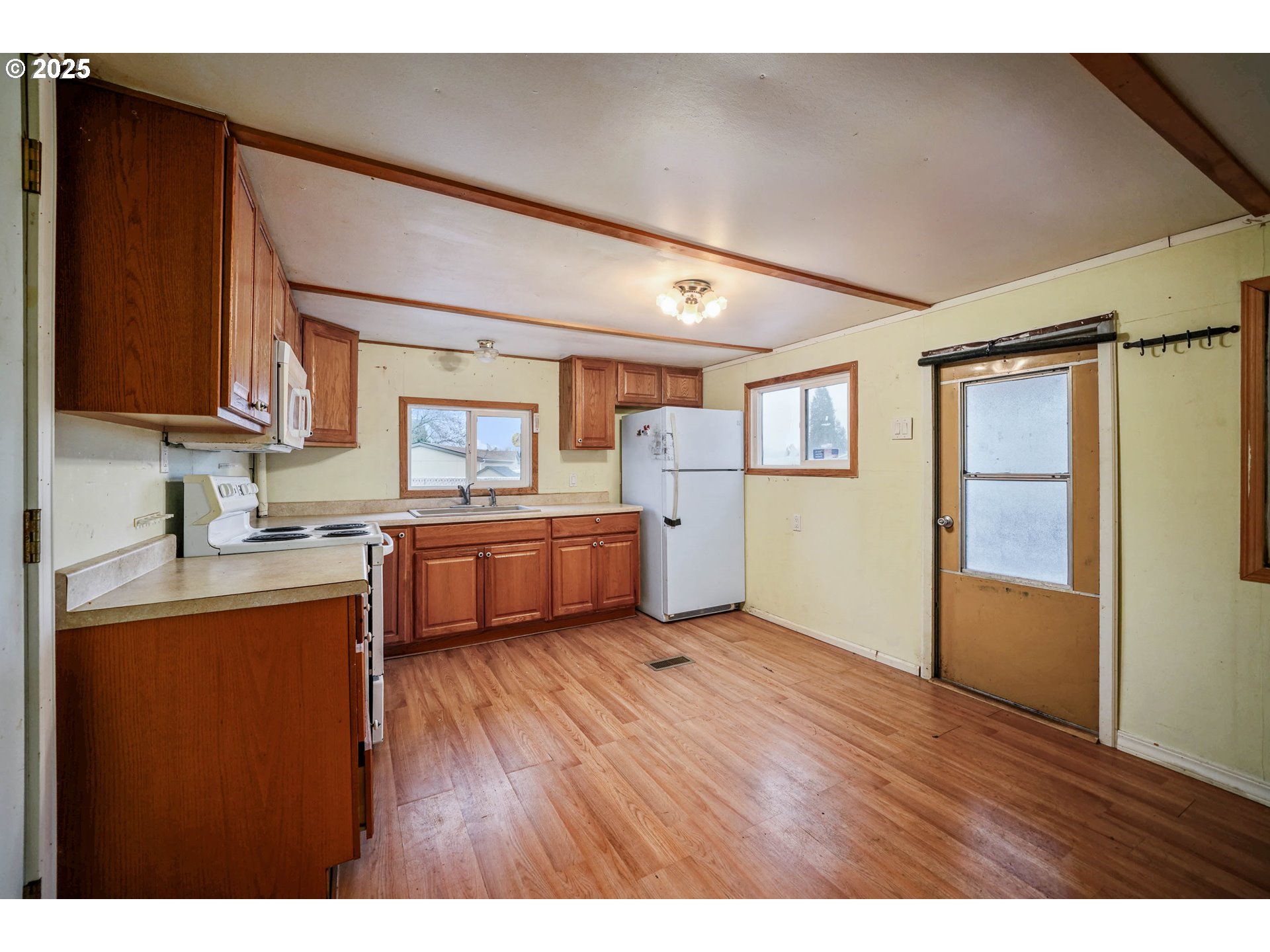 620 Southeast 2nd Avenue, Unit 44 Canby, OR 97013 - Photo 15 of 18