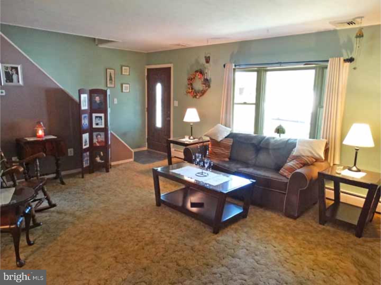 60 Candle Road Levittown, PA 19057 - Photo 2 of 25
