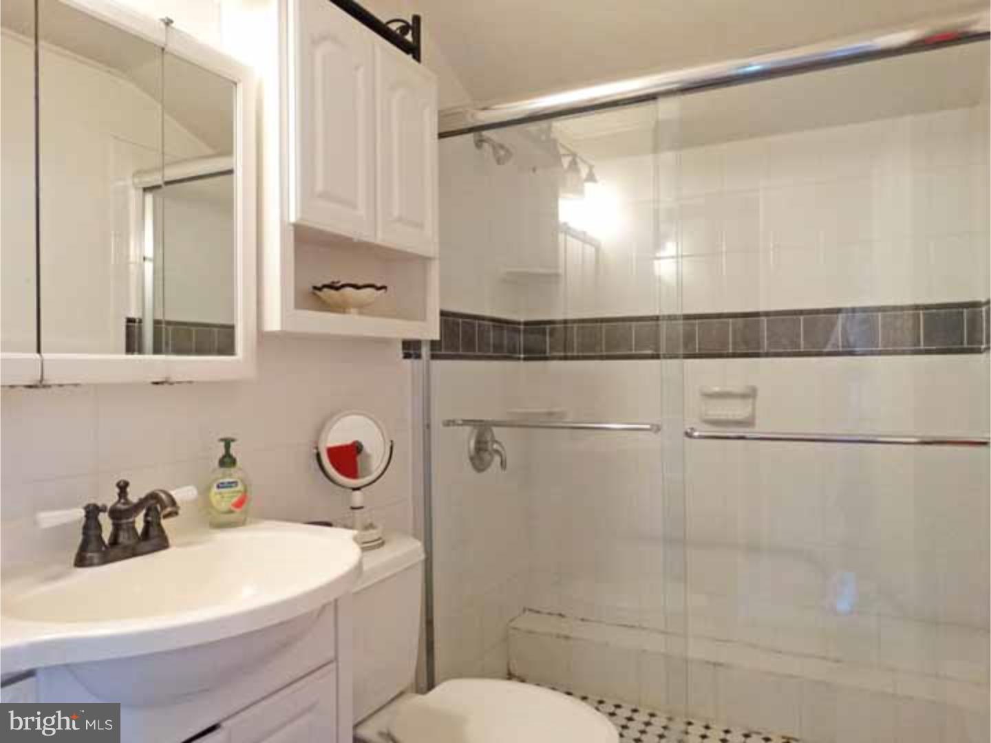 60 Candle Road Levittown, PA 19057 - Photo 17 of 25