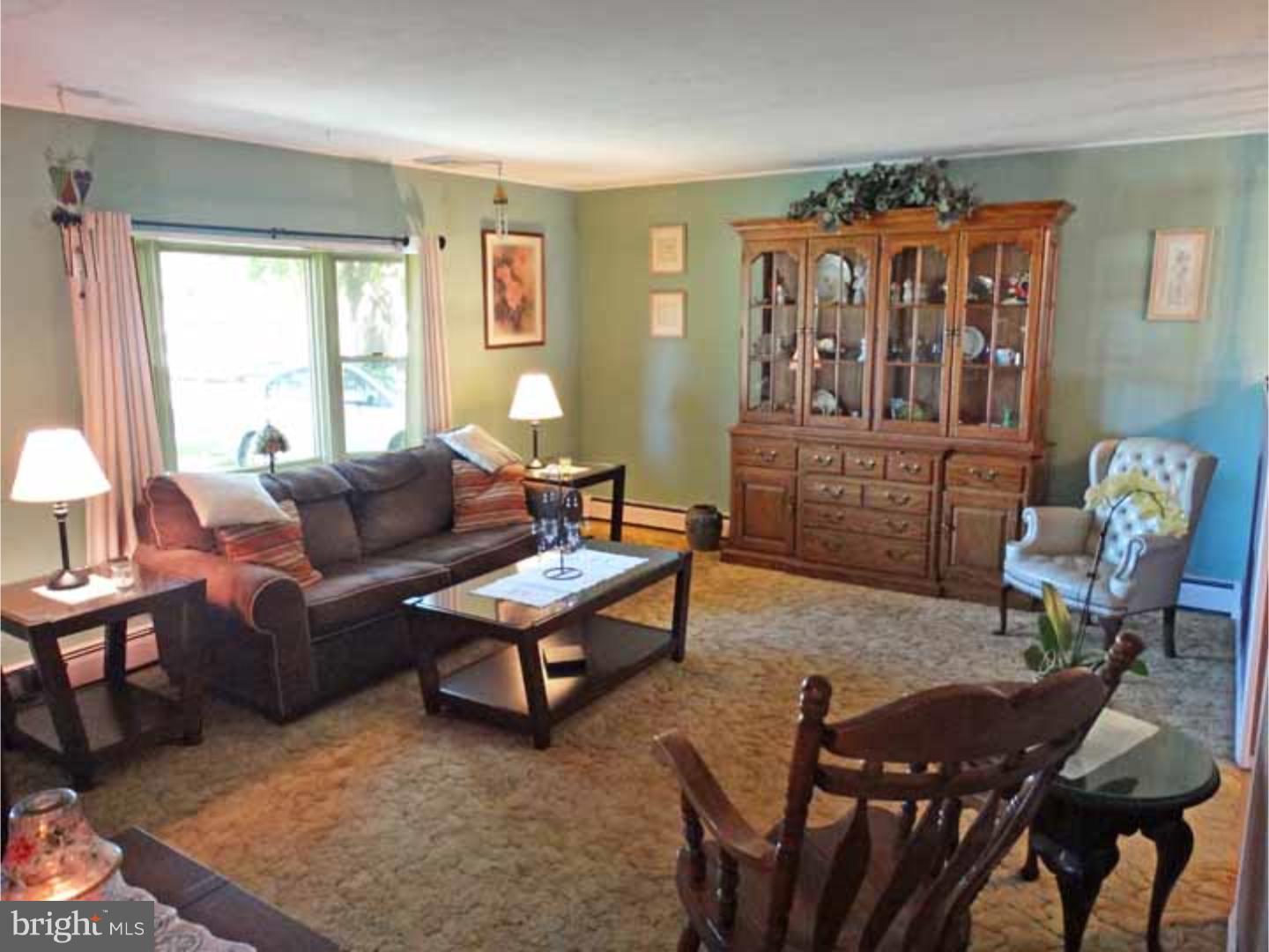 60 Candle Road Levittown, PA 19057 - Photo 3 of 25