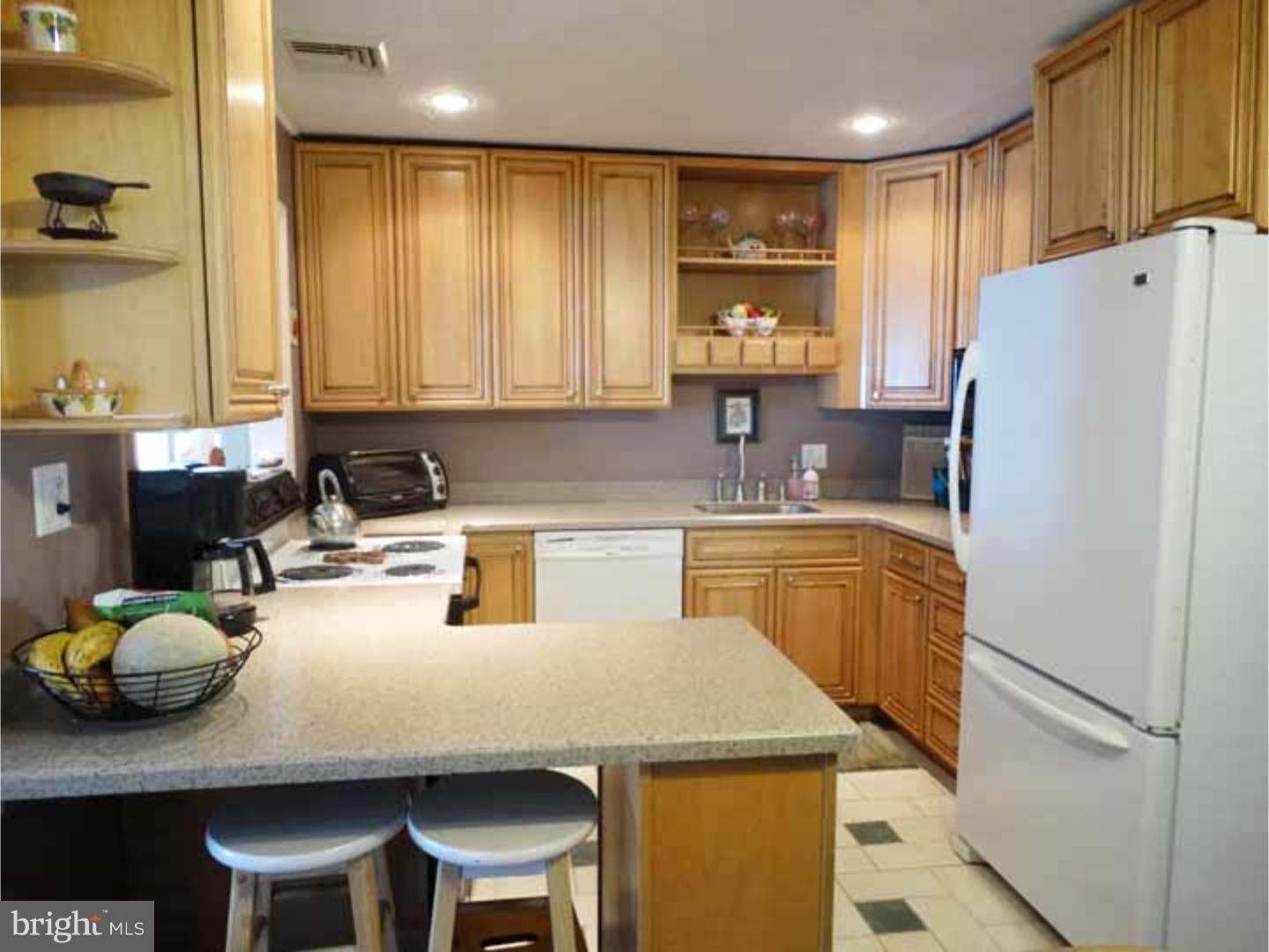 60 Candle Road Levittown, PA 19057 - Photo 6 of 25
