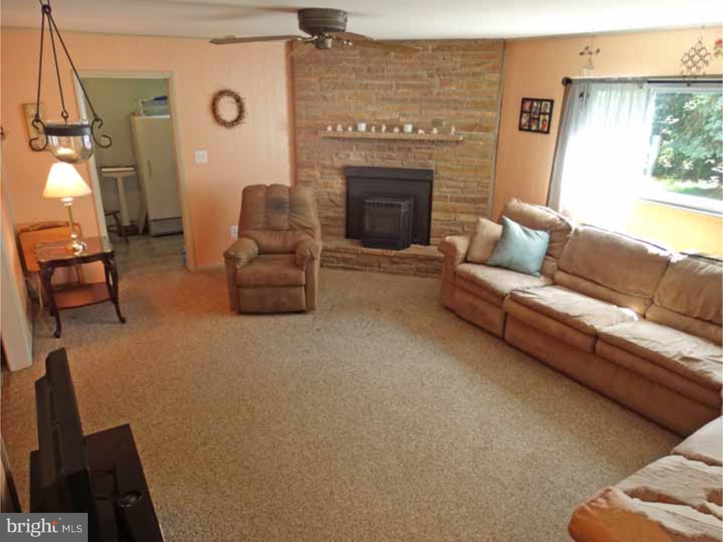60 Candle Road Levittown, PA 19057 - Photo 10 of 25