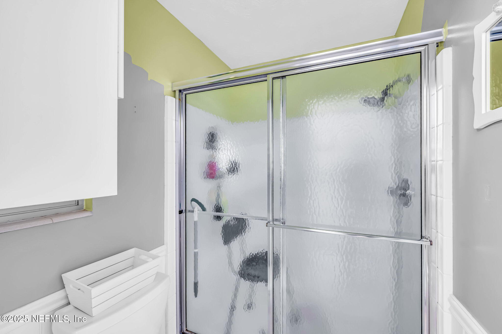 5495 Forrest Drive Orange Park, FL 32073 - Photo 22 of 34 a bathroom with a shower and a toilet