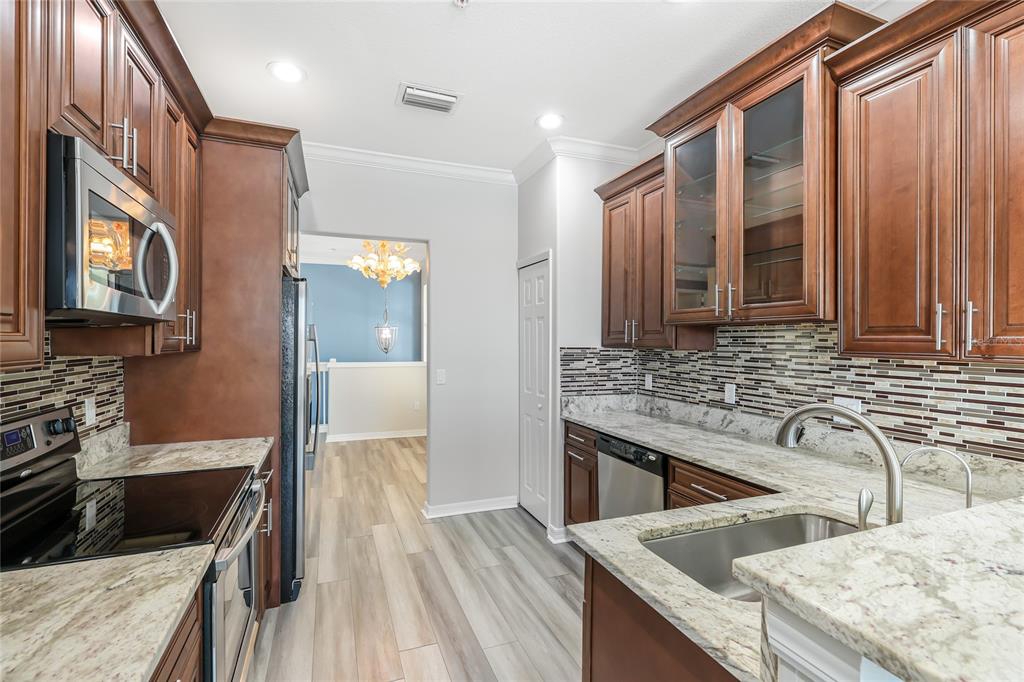 5677 Fossano Drive, Unit 506 Sarasota, FL 34238 - Photo 10 of 44