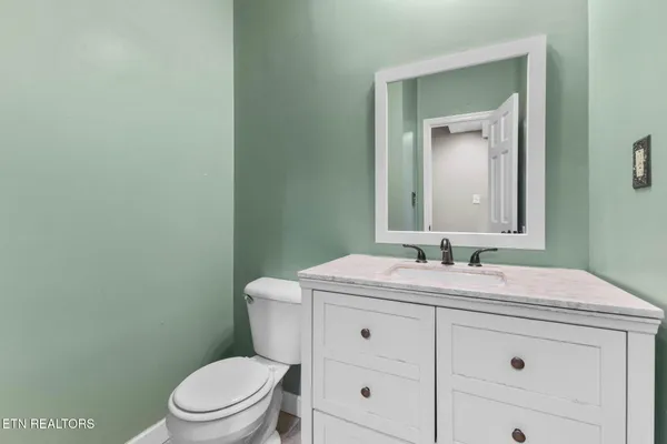 $615,000 | 400 Cabbage Cemetery Road, Washburn, TN 37888