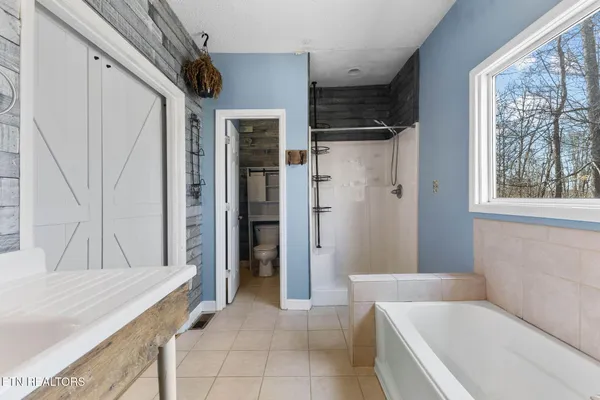 $615,000 | 400 Cabbage Cemetery Road, Washburn, TN 37888