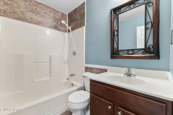 $615,000 | 400 Cabbage Cemetery Road, Washburn, TN 37888