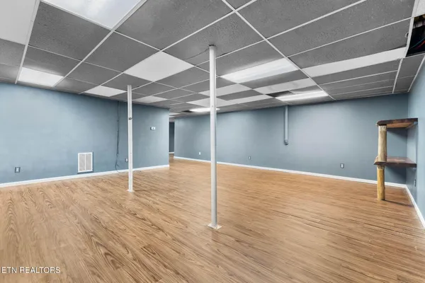 $615,000 | 400 Cabbage Cemetery Road, Washburn, TN 37888