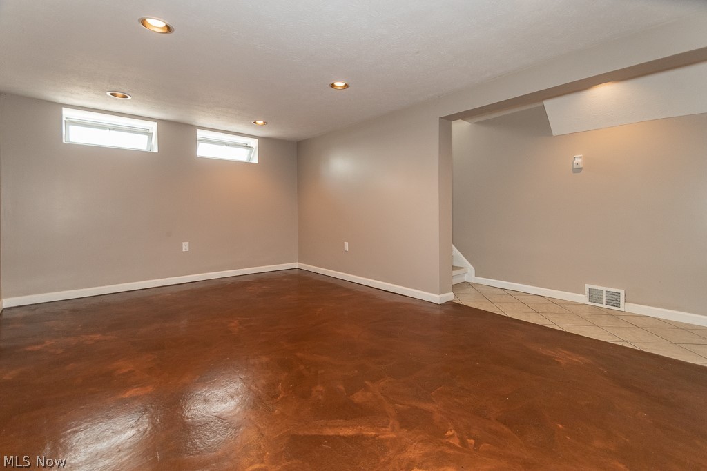 1177 Avondale Road Cleveland, OH 44121 - Photo 30 of 35