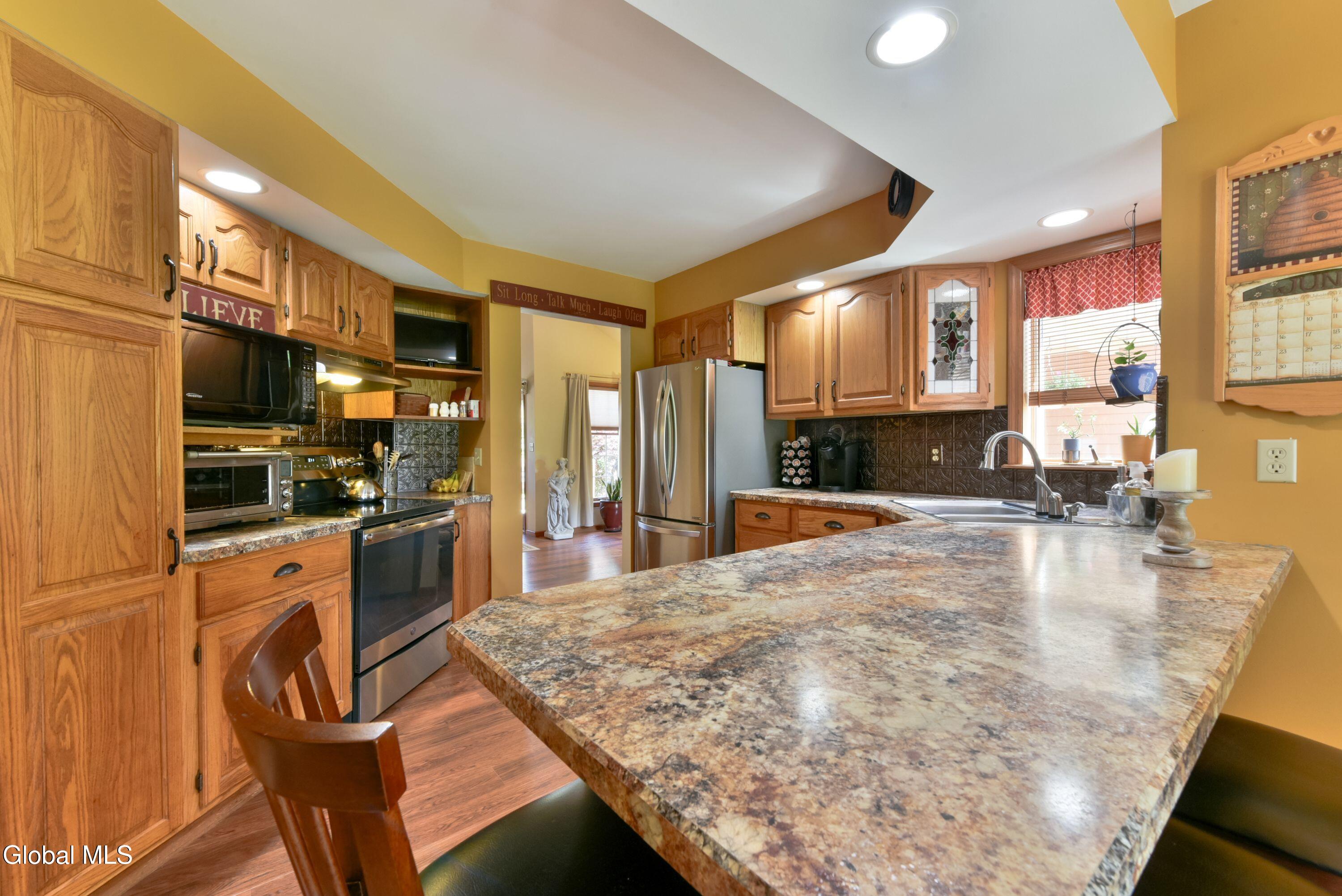 625 Mc Kay Road Amsterdam, NY 12010 - Photo 15 of 70 m17