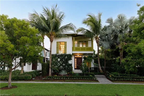 $5,195,000 | 912 9th Avenue South, Naples, FL 34102