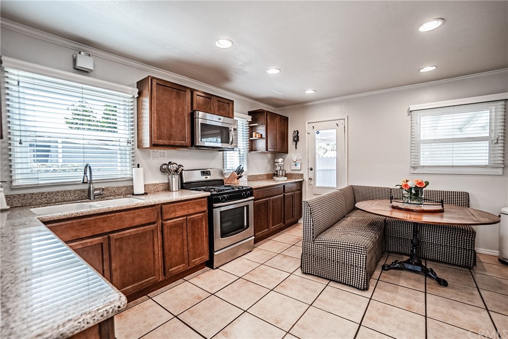 2375 Oregon Avenue Long Beach, CA 90806 - Photo 13 of 26