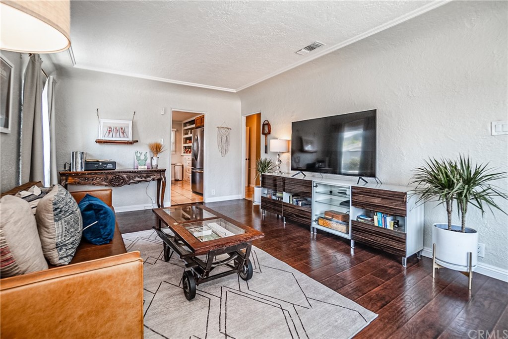 2375 Oregon Avenue Long Beach, CA 90806 - Photo 7 of 26