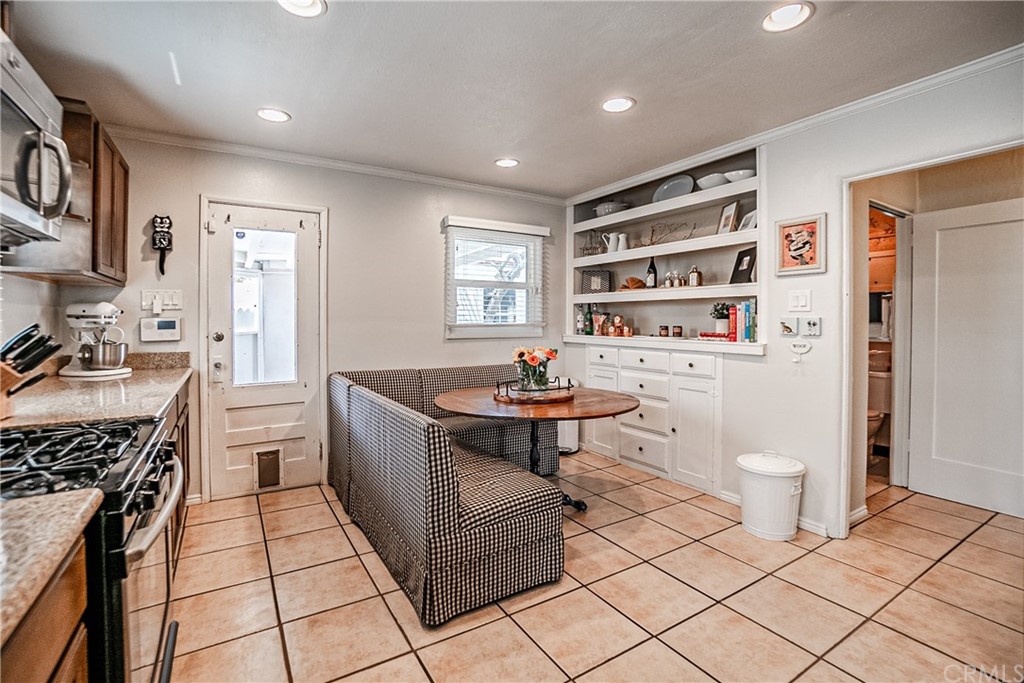 2375 Oregon Avenue Long Beach, CA 90806 - Photo 9 of 26