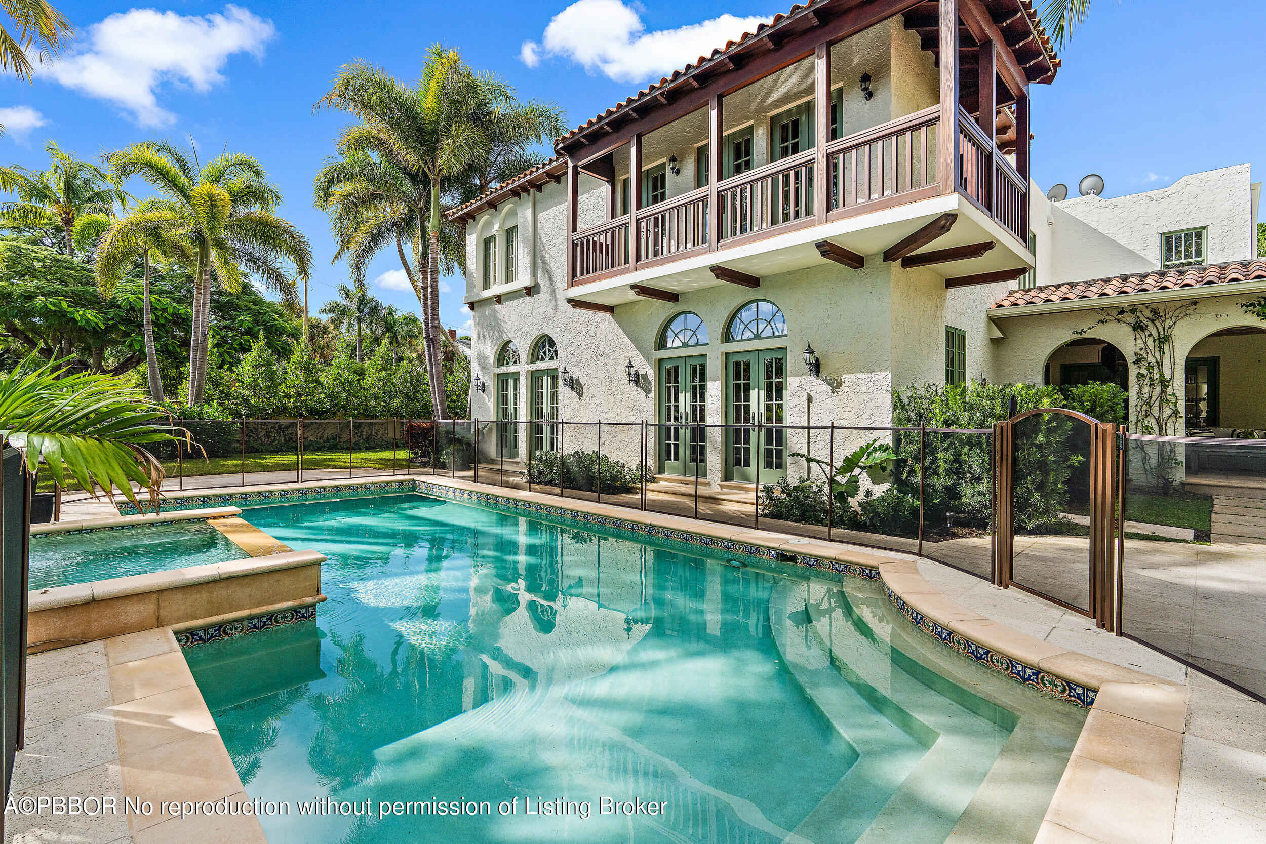 255 Valencia Road West Palm Beach, FL 33401 - Photo 17 of 41 Pool