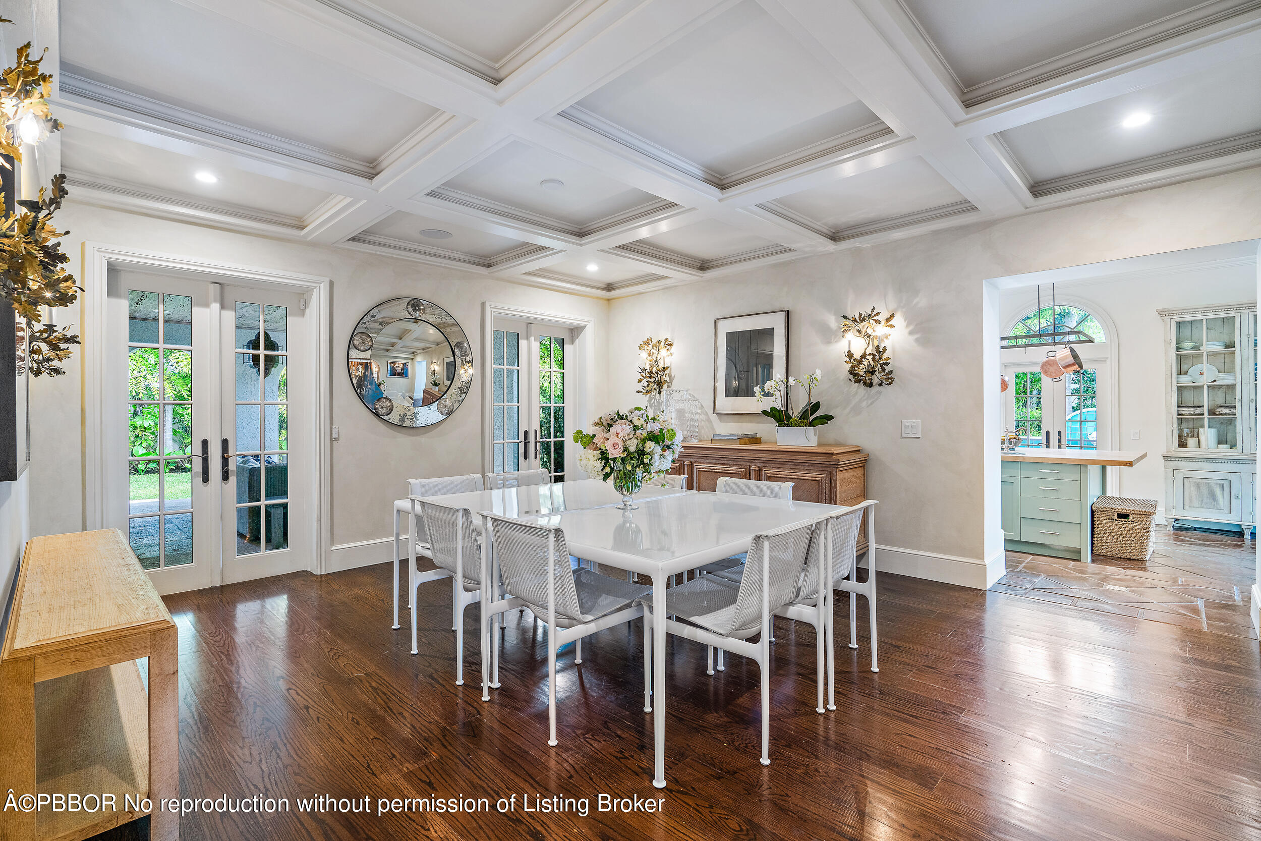255 Valencia Road West Palm Beach, FL 33401 - Photo 5 of 41 Dining room