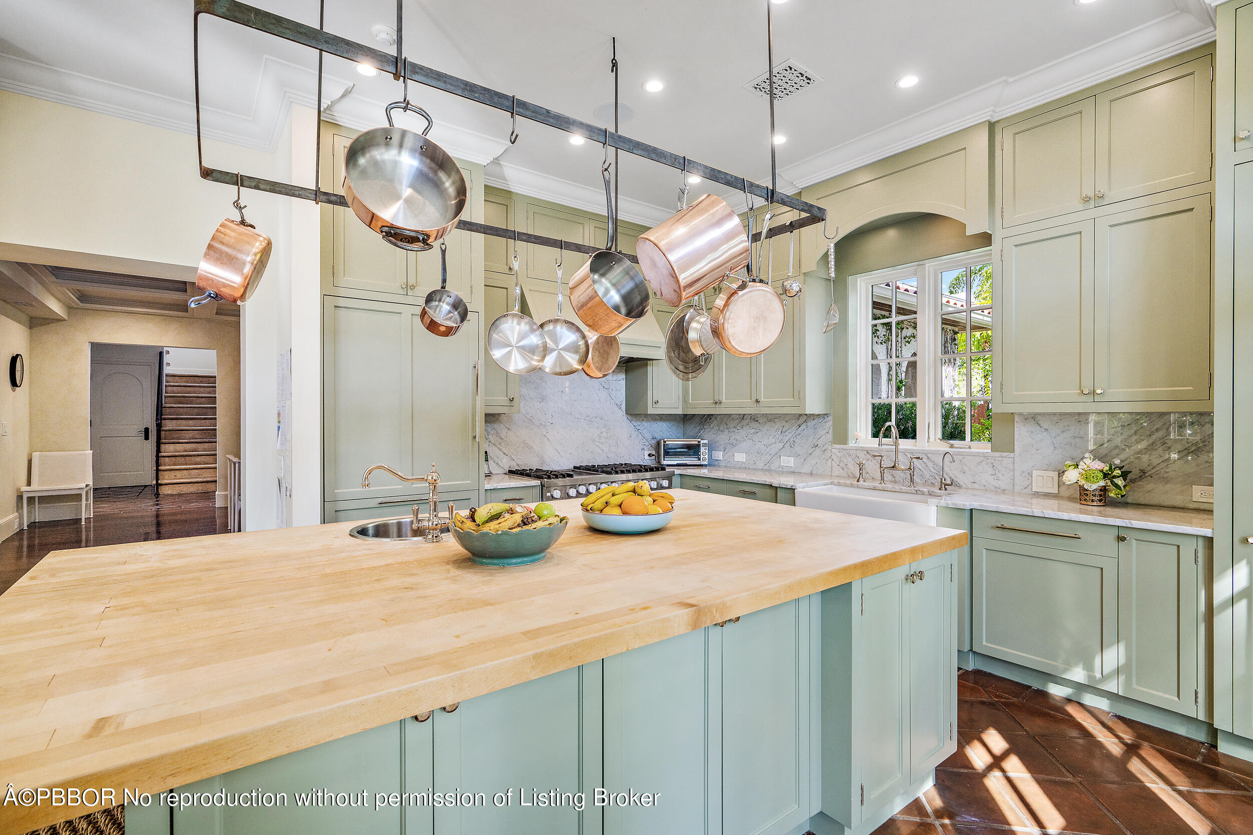 255 Valencia Road West Palm Beach, FL 33401 - Photo 9 of 41 Kitchen
