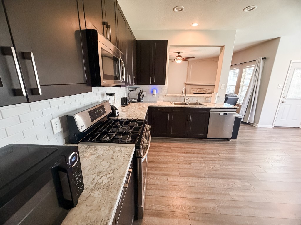 22527 Sweetglen Court Spring, TX 77373 - Photo 7 of 31