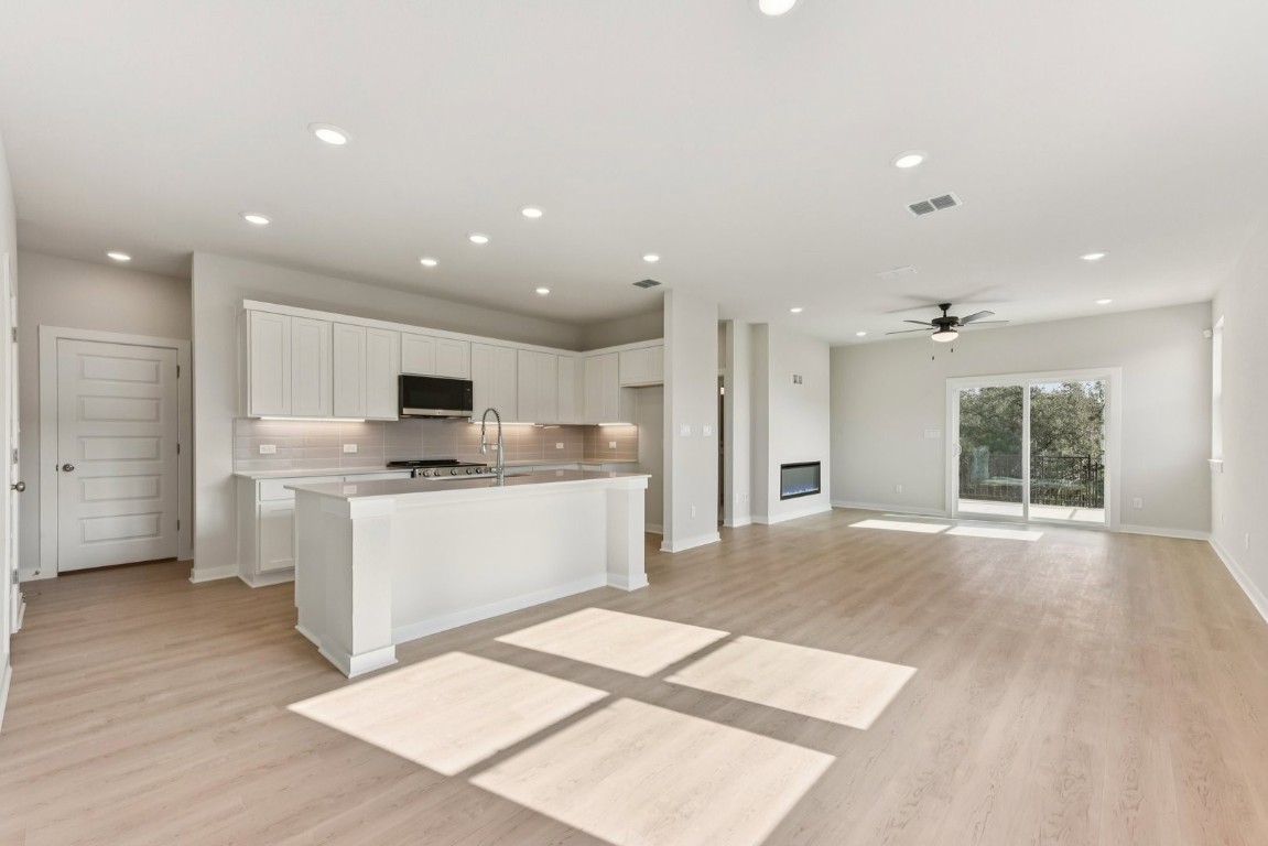 1217 Lavender Way Georgetown, TX 78628 - Photo 4 of 39