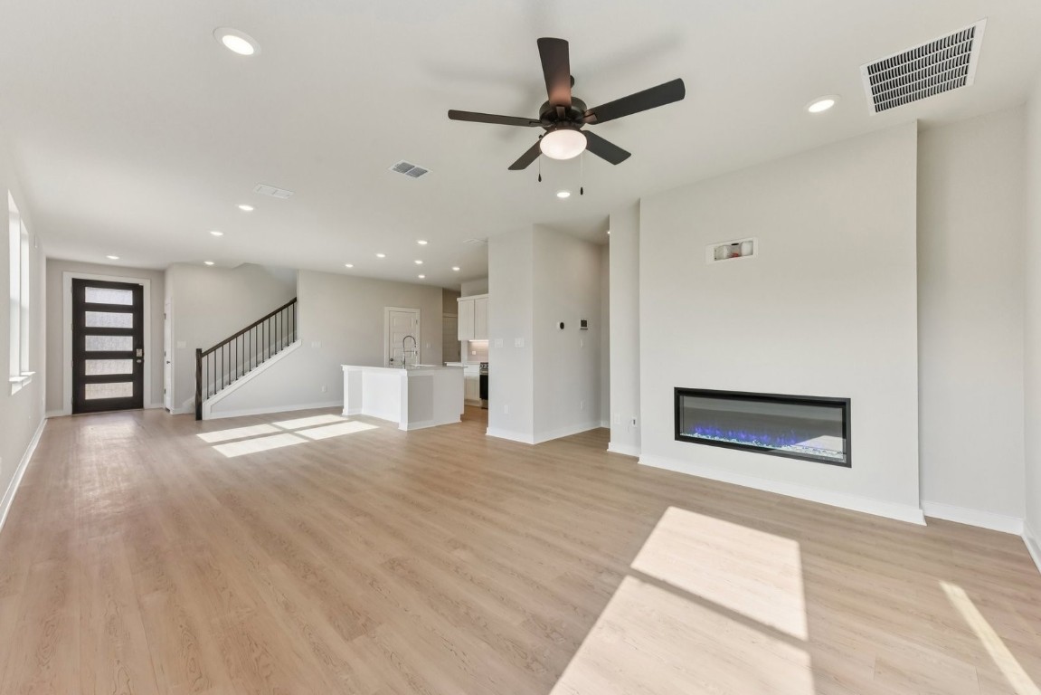 1217 Lavender Way Georgetown, TX 78628 - Photo 7 of 39