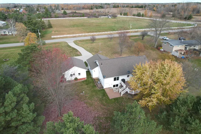 $425,000 | W6547 Number 2 Road, Menominee, MI 49858
