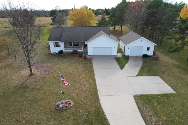 $425,000 | W6547 Number 2 Road, Menominee, MI 49858