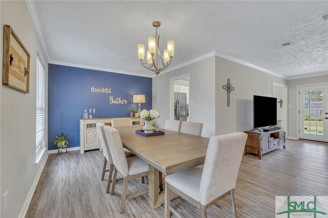 1617 Walthour Road Savannah, GA 31410 - Photo 8 of 38 Large dining area