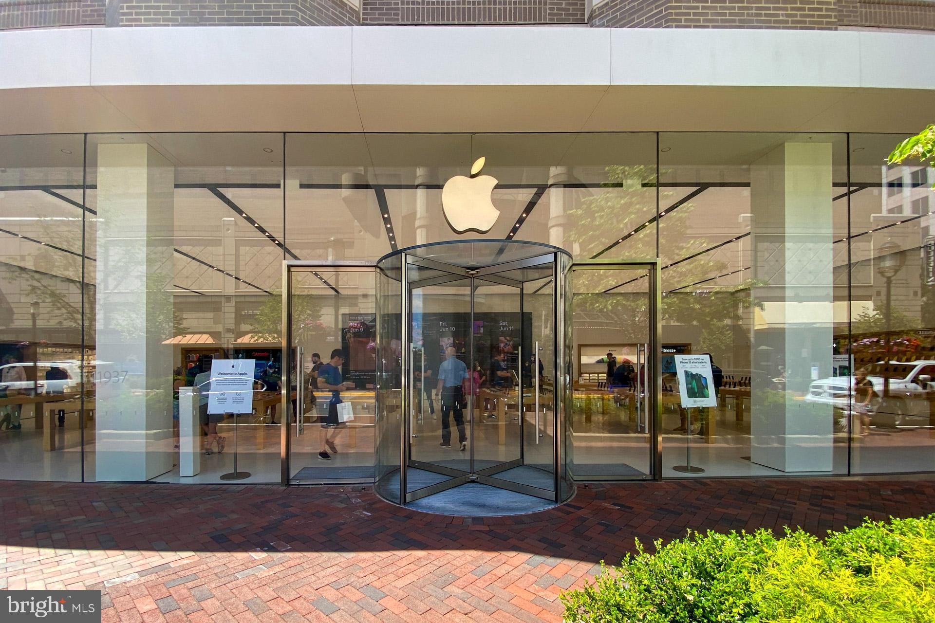 11407 Gate Hill Place, Unit 111 Reston, VA 20194 - Photo 46 of 47