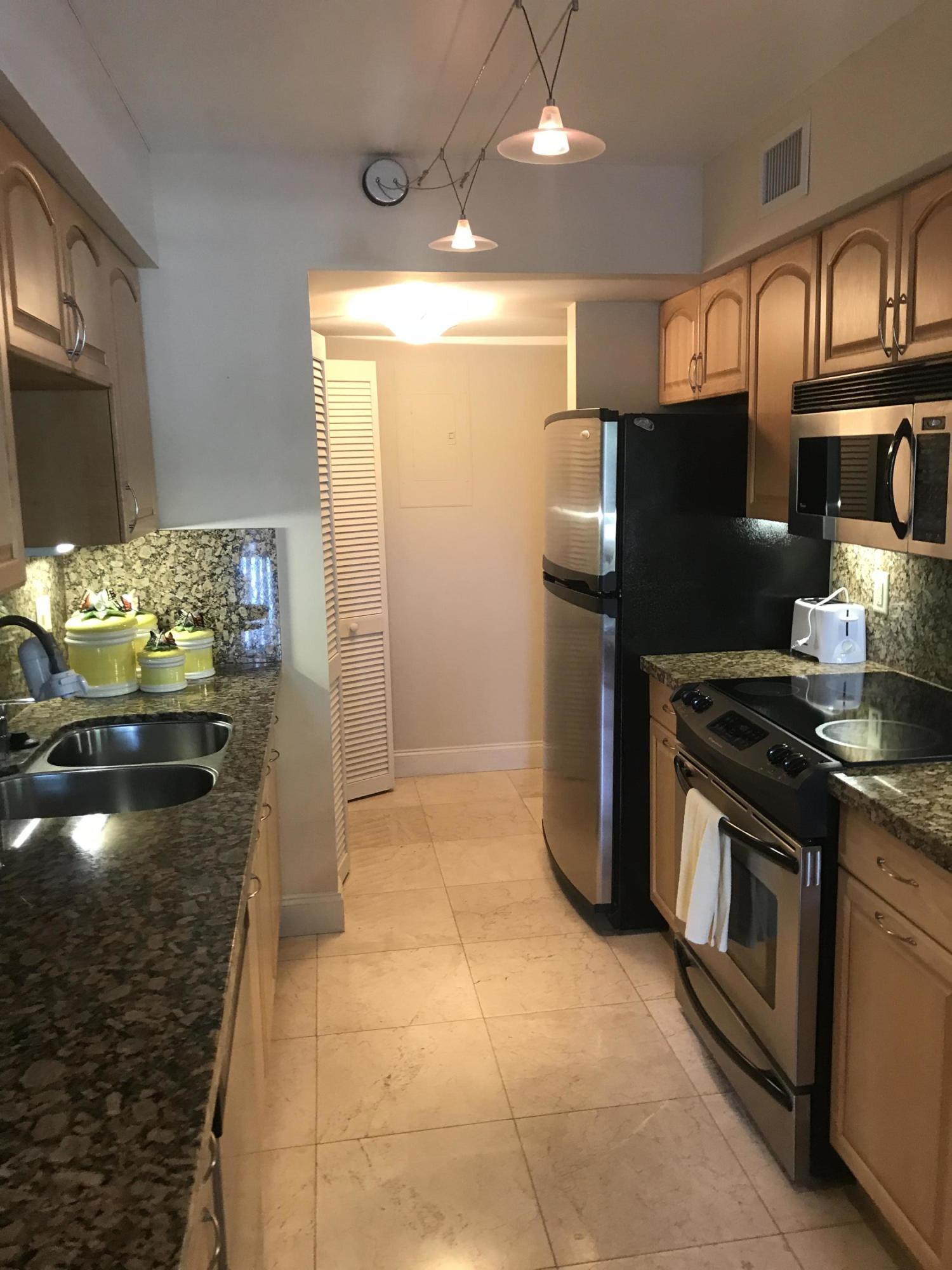 799 Jeffery Street, Unit 205 Boca Raton, FL 33487 - Photo 4 of 12 AAADANA3