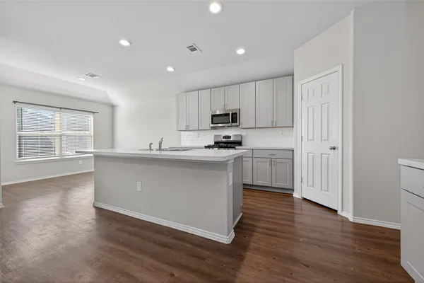 $1,895 | 20706 Southern Wds Boulevard, New Caney, TX 77357
