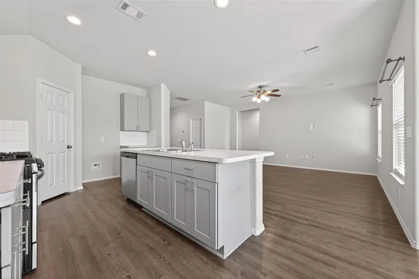 $1,895 | 20706 Southern Wds Boulevard, New Caney, TX 77357