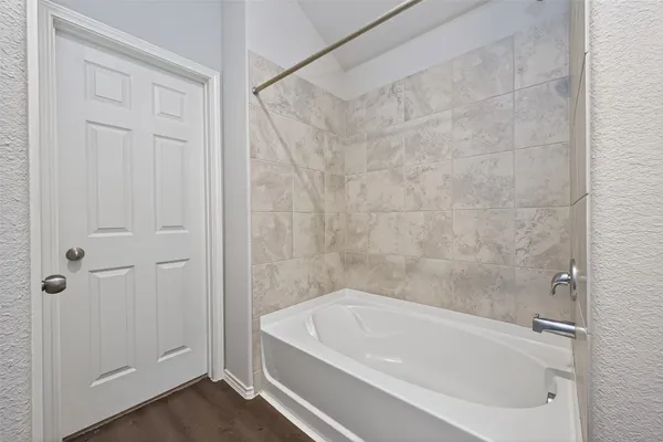 $1,895 | 20706 Southern Wds Boulevard, New Caney, TX 77357