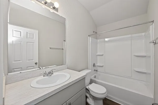 $1,895 | 20706 Southern Wds Boulevard, New Caney, TX 77357