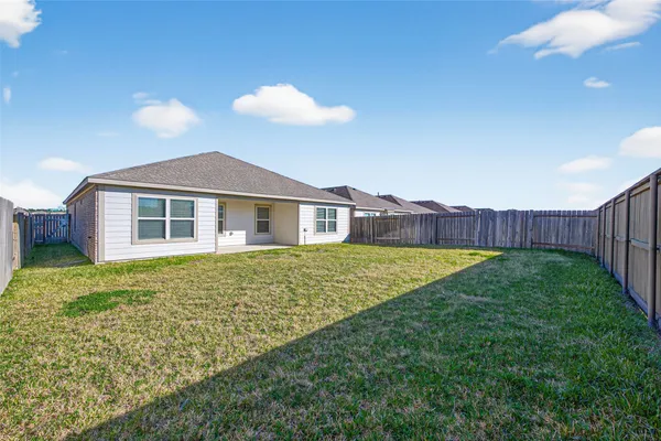 $1,895 | 20706 Southern Wds Boulevard, New Caney, TX 77357