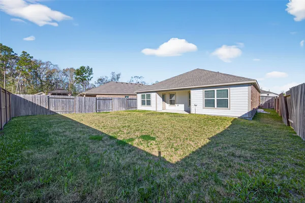 $1,895 | 20706 Southern Wds Boulevard, New Caney, TX 77357