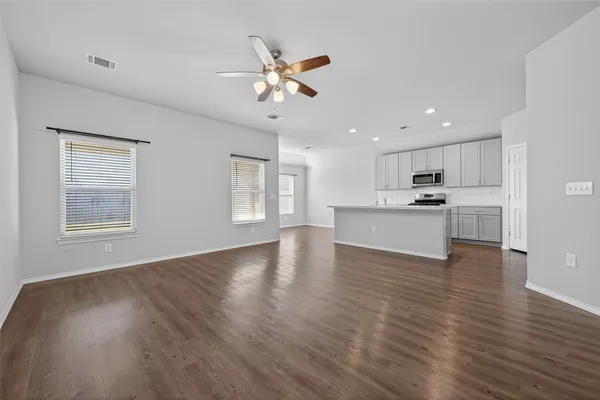 $1,895 | 20706 Southern Wds Boulevard, New Caney, TX 77357