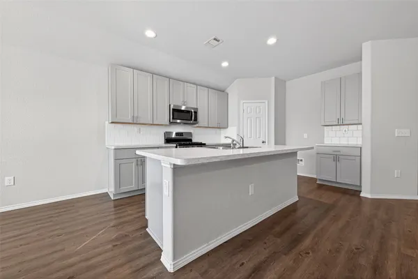 $1,895 | 20706 Southern Wds Boulevard, New Caney, TX 77357