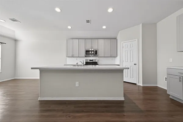 $1,895 | 20706 Southern Wds Boulevard, New Caney, TX 77357