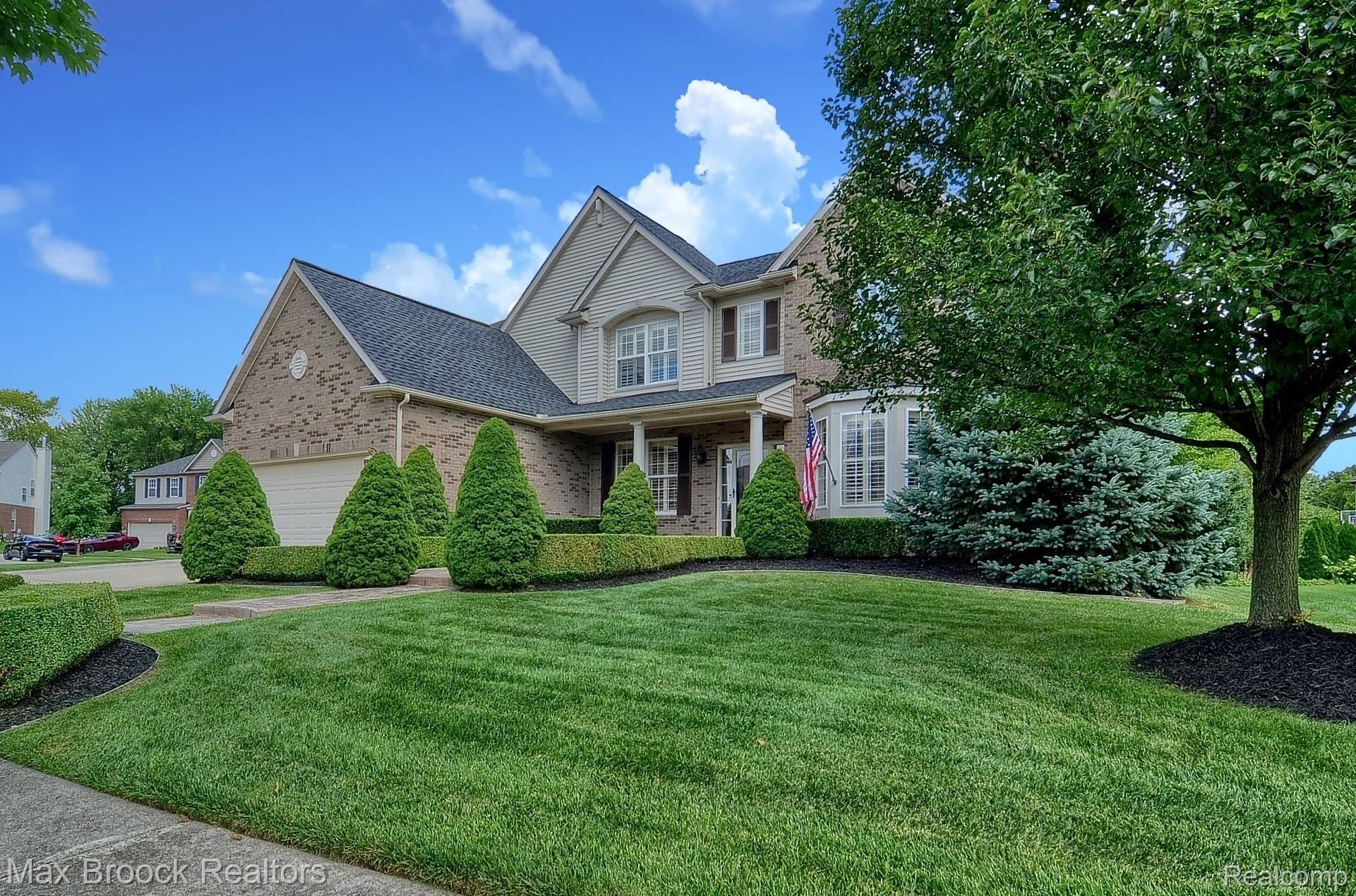 3059 Penn Court Rochester, MI 48307 - Photo 2 of 46 2-Front 2nd View.jpg