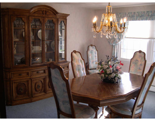 9 Thomas Road Danvers, MA 01923 - Photo 3 of 8 Gallery Image 3