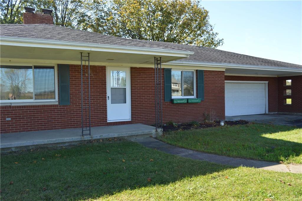 4909 New Carlisle Springfield, OH 45504 - Photo 2 of 14