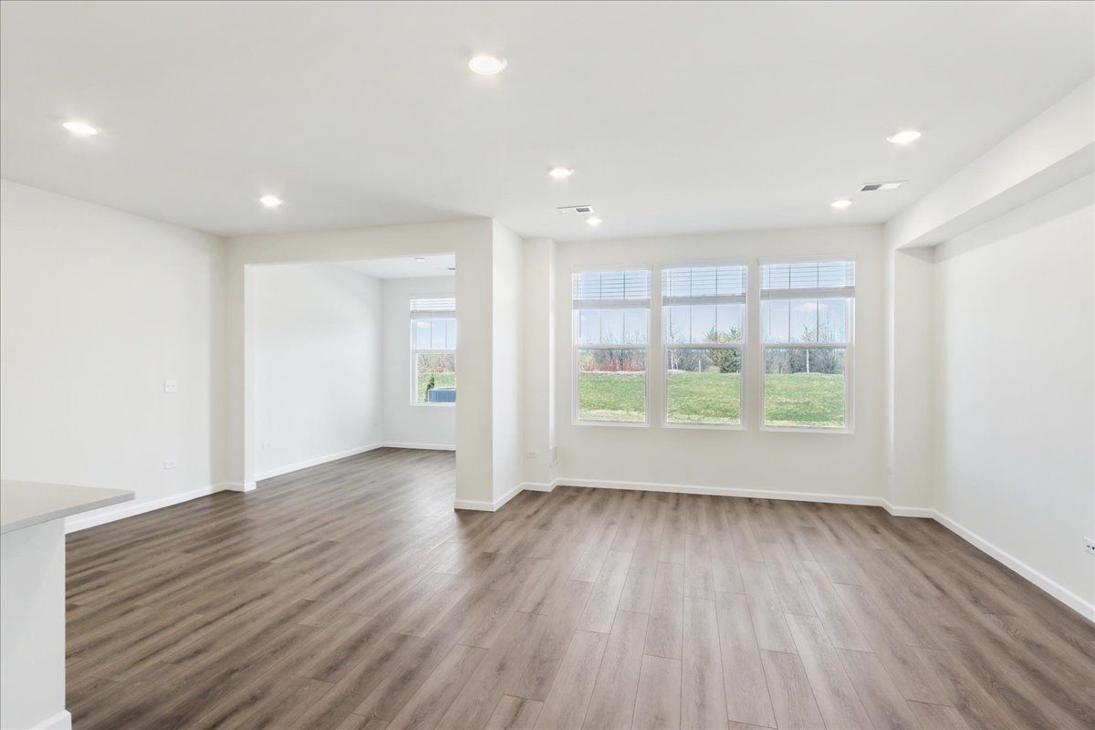 608 Switchgrass Way, Unit 61003 Bolingbrook, IL 60490 - Photo 5 of 32